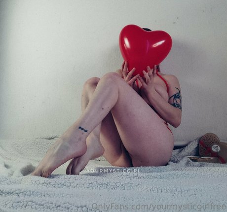 yourmysticgirlfree アート女優 アーカイブ