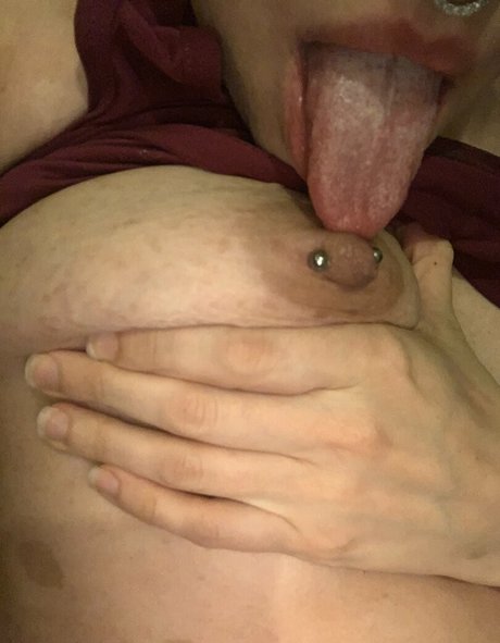 embermarley ヌードのポルノスター 写真