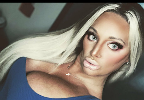 貞操帯オンリーファンズ ホットセクシー 写真