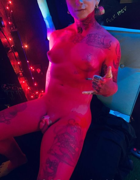 hotpinknymph ポルノスター 写真