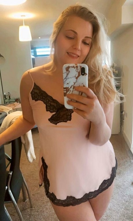 柔軟なティーンオンリーファン HD 写真