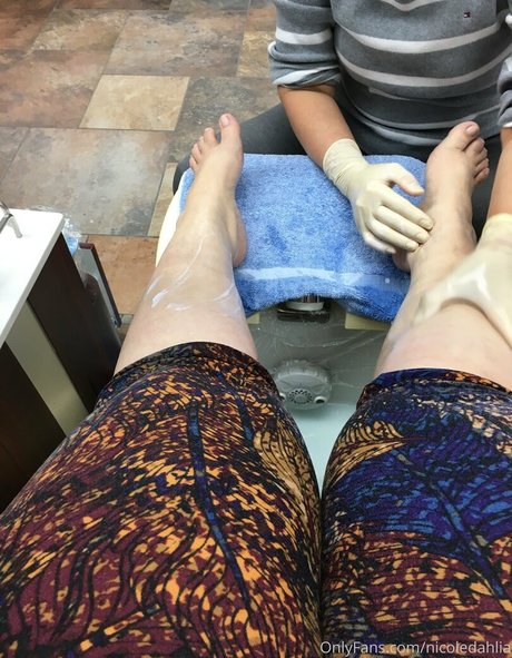 Nicoledahlia アダルトスター 写真