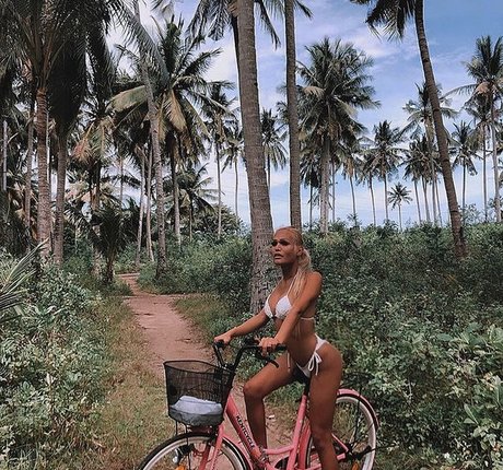 Jessica Book ポルノモデル 画像