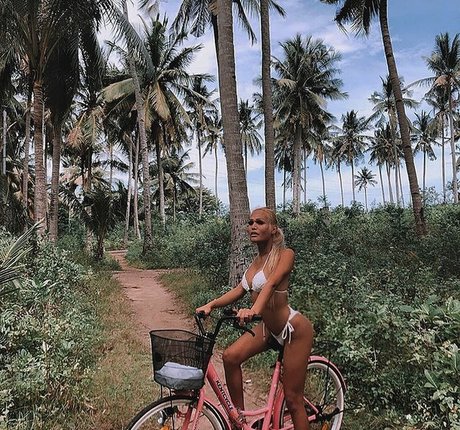 Jessica Book ヌード女優 写真