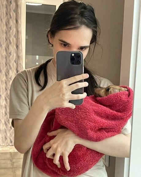 年配の熟女オンリーファンズ 美しい裸 写真