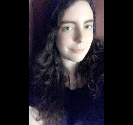 キティ・ウェット・オンリーファンズ ホットヌード 画像