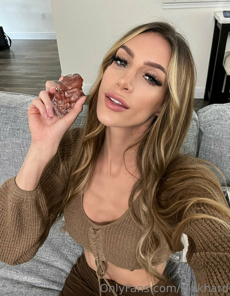 rockhard 裸のモデル 写真