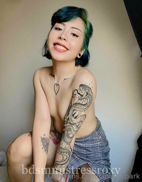 cindy spark ポルノスター トップ 写真