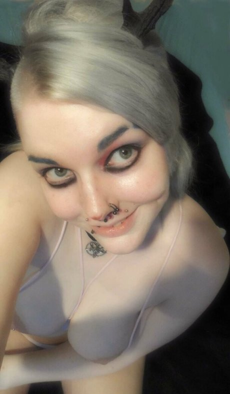 nightofsanguine エロティックなスター 写真