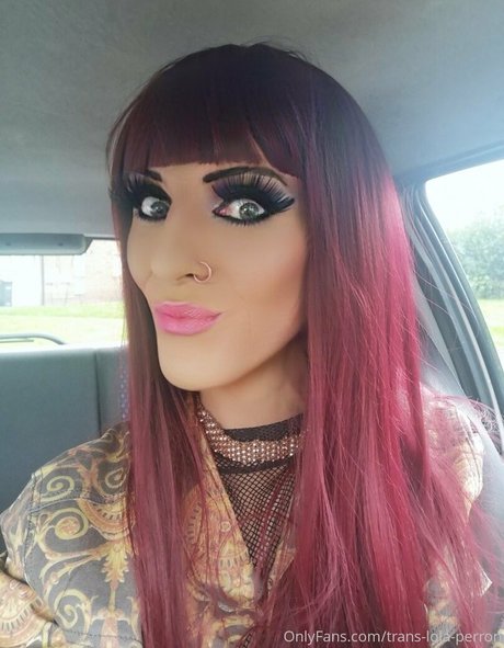 trans lola perron ポルノモデル 写真