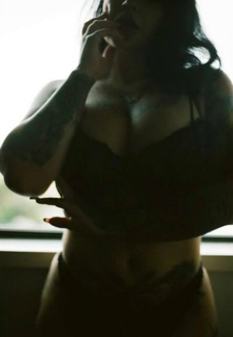 monicazamoraofficial セクシーモデル 画像