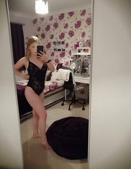 justanuptowngirl アダルトスター 画像