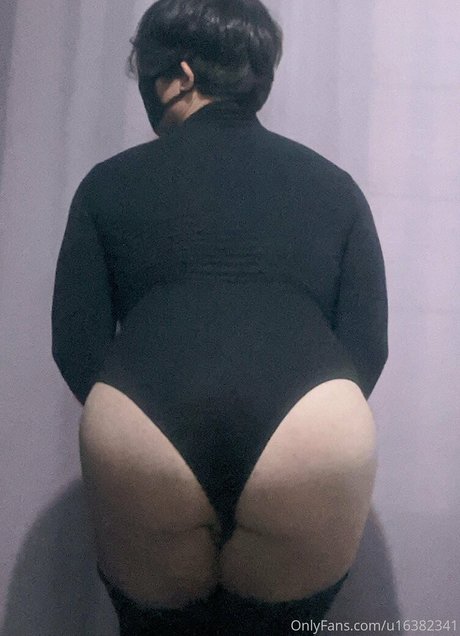 黒人ティーンのプッシーオンリーファンズ HD ギャラリー