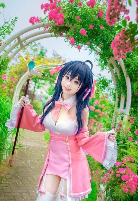 SeeU Cosplay 完璧なポルノスター ギャラリー