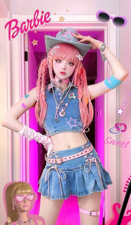 SeeU Cosplay アダルトスター 写真