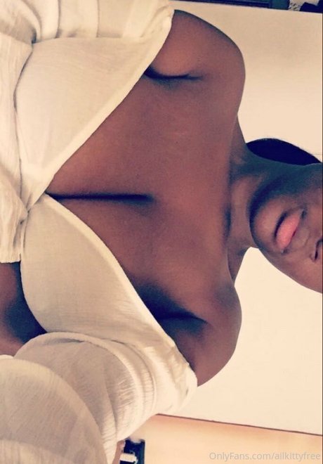 ailkittyfree 独占女優 写真