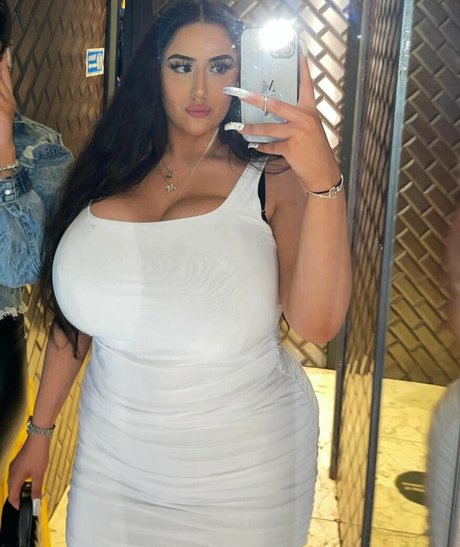 Pettiana Cypriotmami 美しいスター 写真