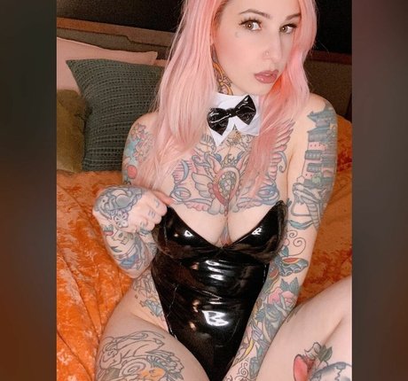 ブルネットのPOV オンリーファンズ セクシーヌード 画像