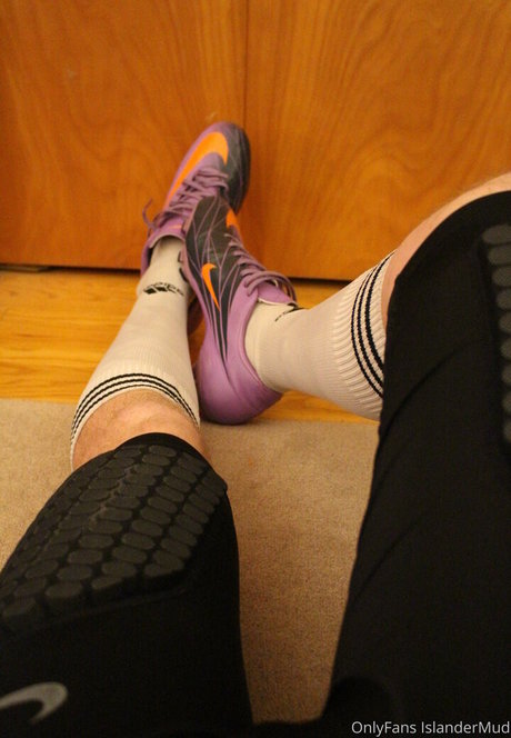 巨乳で痩せているオンリーファンズ ホット裸 写真