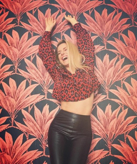 Jeanette Biedermann ポルノスター セクシー ギャラリー