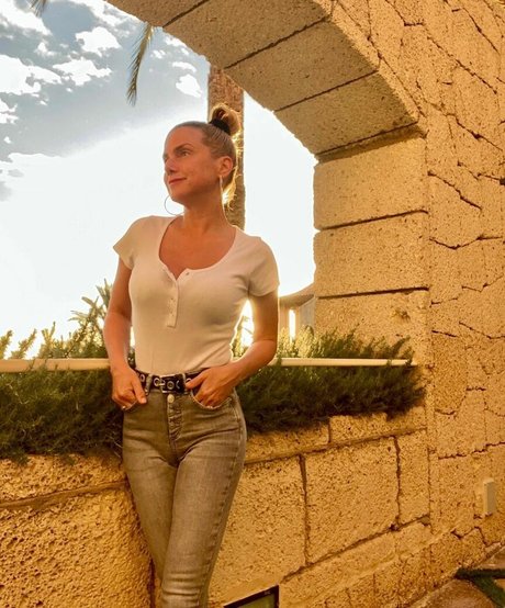 Jeanette Biedermann HDモデル 画像