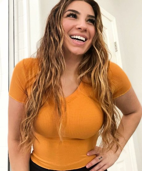 trinityyynicoleee エロティックモデル 写真