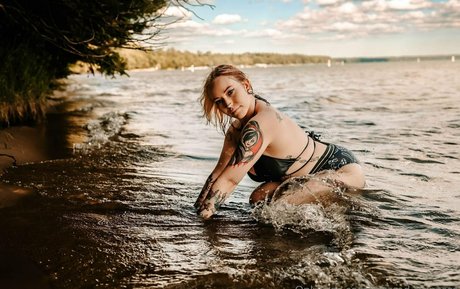 pierced princess セックス女優 画像