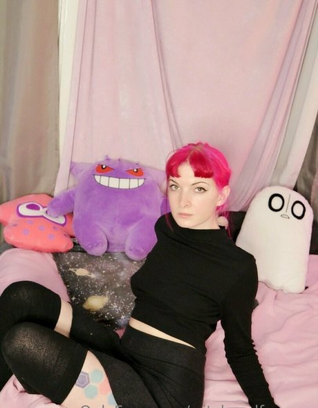 witchandfamous 可愛い女優 写真