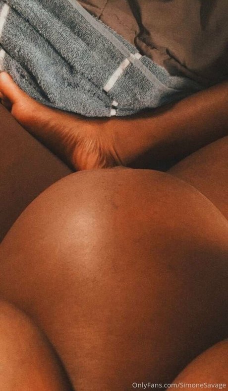 ミラーセルフィーオンリーファンズ セクシー 写真