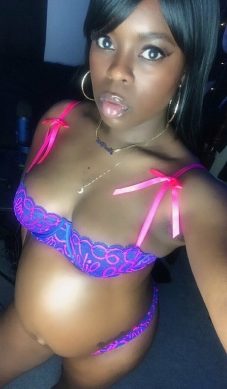 コスプレ ヘンタイ オンリーファンズ 可愛い 写真