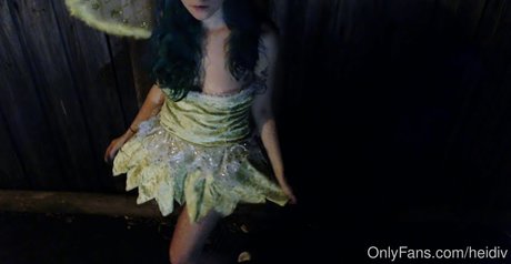 Heidiv ポルノスター 裸 画像