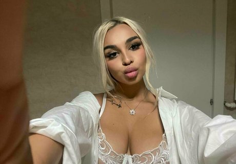 Helenqueen アダルトモデル 画像