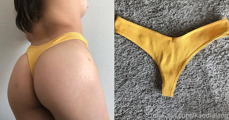 成熟したブロンドのオンリーファンズ ホット 画像