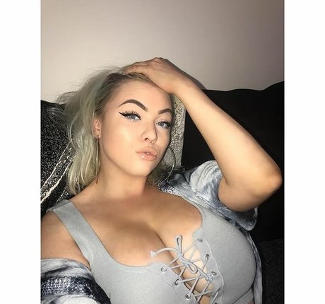 Kendall Rowan xxx女優 写真