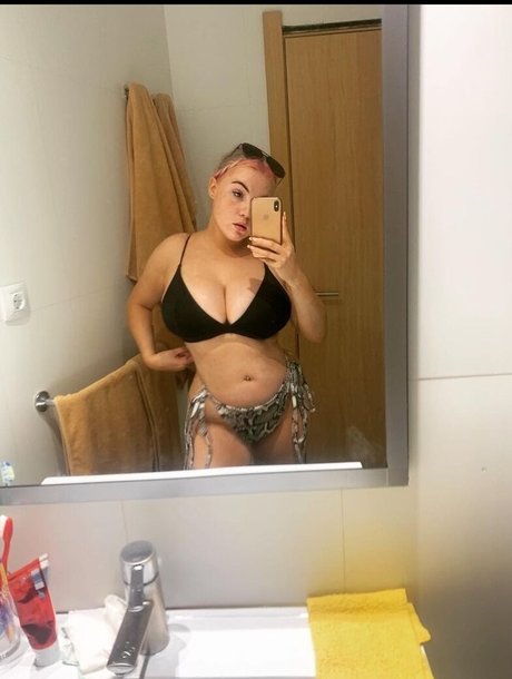 フィットネスガールズオンリーファンズ 美しいヌード ギャラリー