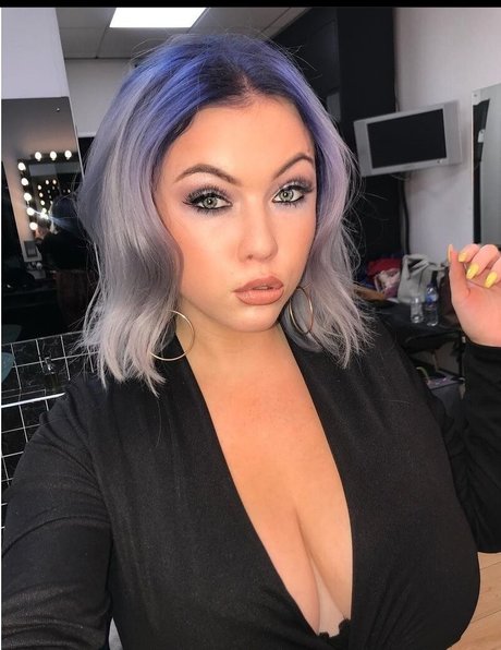 Kendall Rowan トップスター アーカイブ