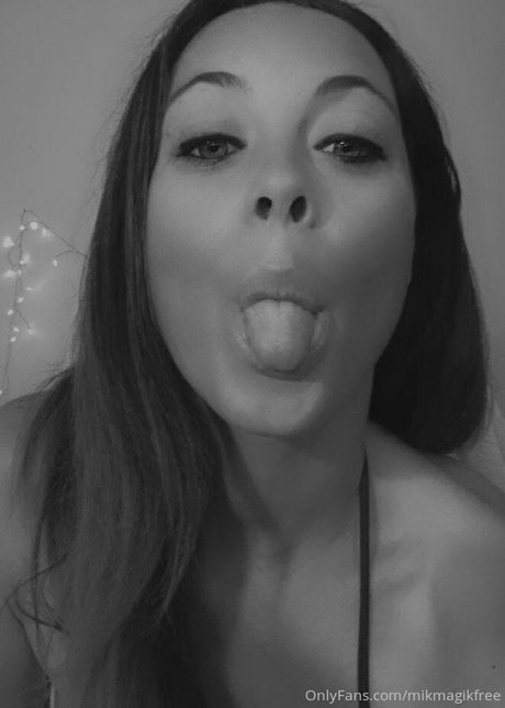 Mikmagik アダルトスター 写真