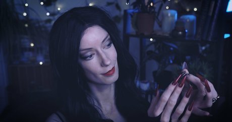 Miss Chloe ASMR かわいいスター アーカイブ