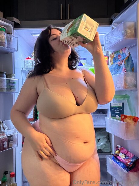 candii kayn ヌードスター 画像