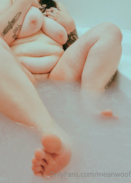 meanwoof ヌードスター 画像