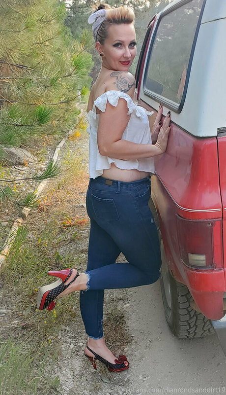 熟女の手コキオンリーファンズ 美しい 写真