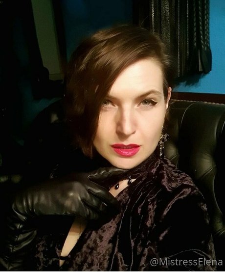 mistresselena 可愛い女優 写真