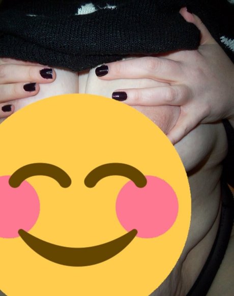 乳首オーガズム オンリーファンズ ヌード 写真