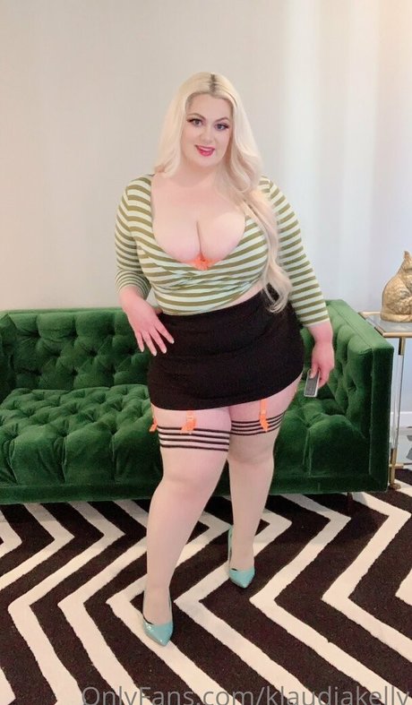 klaudiakelly ホットスター 写真