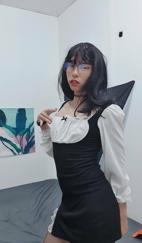 大きなプッシー唇オンリーファンズ 無料ヌード 写真