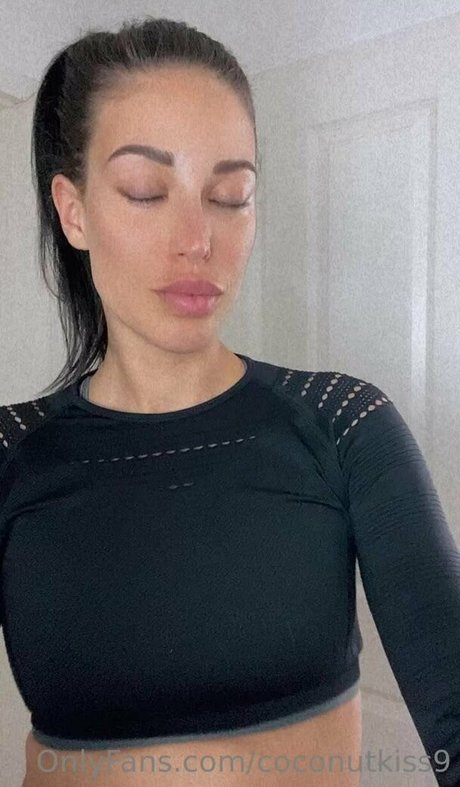 coconut kiss ホット女優 写真