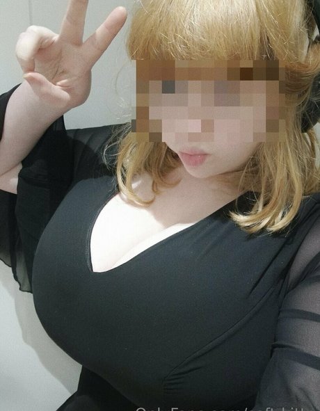 シャワー3P オンリーファンズ 美しい 画像