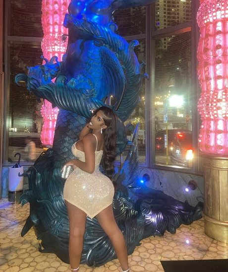 Hispaniola 裸のスター 写真