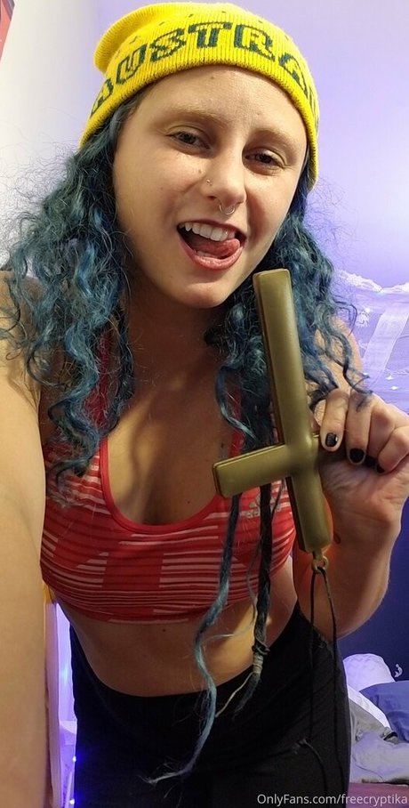 金髪オナニーオンリーファンズ エロチック 写真