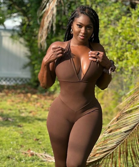 クロスフィットオンリーファンズ トップ ギャラリー